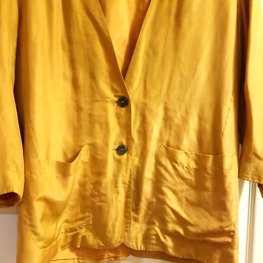 Woman's Express Blazer - Picture 2 of 8